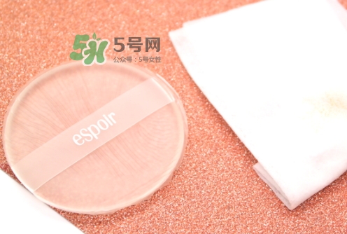 硅膠粉撲可以用散粉嗎？硅膠粉撲可以用干粉嗎？