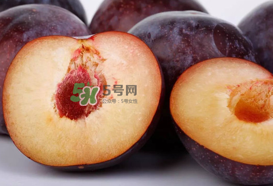 黑布林和火龍果能一起吃嗎？黑布林可以和火龍果一起吃嗎？