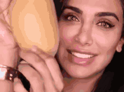 硅膠粉撲和氣墊粉撲哪個好用？硅膠粉撲和氣墊粉撲對比