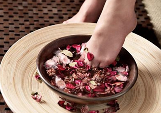 花椒水泡腳能治白發(fā)嗎？花椒水泡腳的禁忌