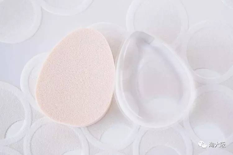 硅膠粉撲和氣墊粉撲哪個好用？硅膠粉撲和氣墊粉撲對比