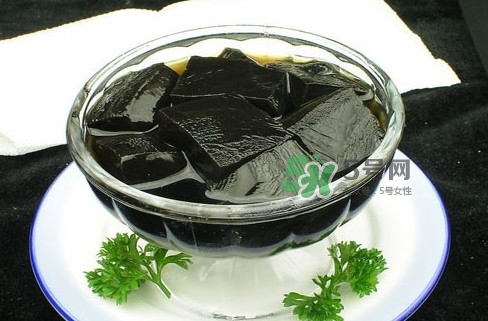 龜苓膏男人能吃嗎？龜苓膏吃多了會怎么樣