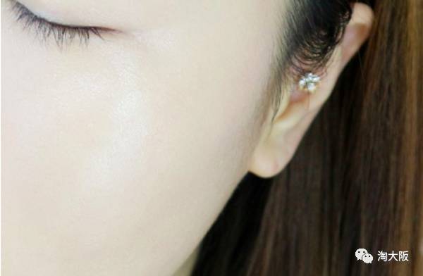 硅膠粉撲和氣墊粉撲哪個好用？硅膠粉撲和氣墊粉撲對比