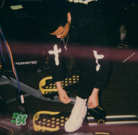 puma與the weeknd盆栽哥聯(lián)名xo簽名鞋什么時(shí)候發(fā)售？