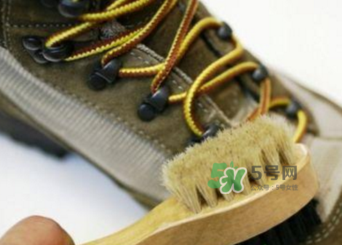 vetements與reebok聯(lián)名eomji表情運(yùn)動(dòng)鞋會(huì)發(fā)售嗎？