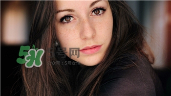 淘米水洗臉能去斑嗎?淘米水祛斑的方法 淘米水洗臉能去斑嗎?淘米水祛斑的方法