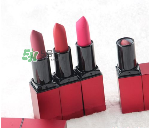 口紅上面有水珠怎么辦_口紅有水珠怎么回事_還能用嗎 口紅上面有水珠怎么辦_口紅有水珠怎么回事_還能用嗎