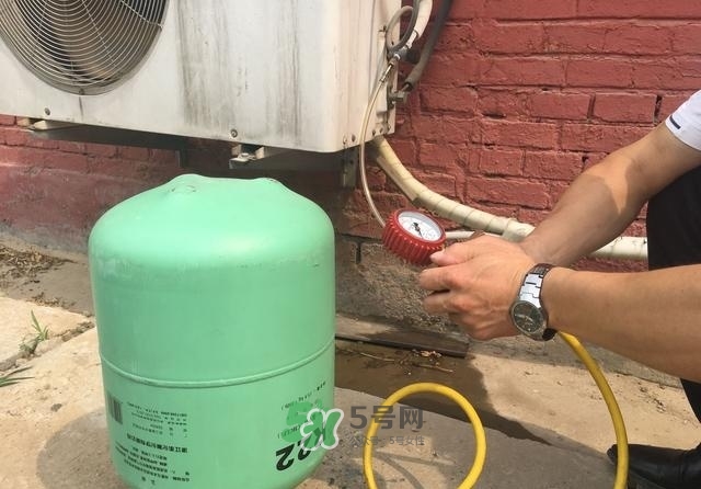 空調(diào)加氟一次多少錢 空調(diào)加氟一般需要多少錢 空調(diào)加氟一次多少錢 空調(diào)加氟一般需要多少錢