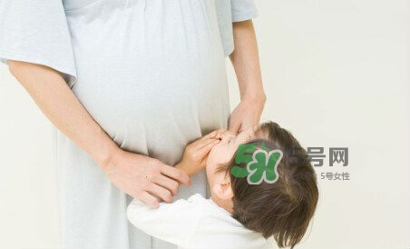 胎動的感覺有哪幾種？胎動的感覺是什么樣的