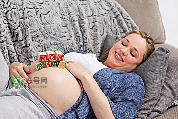 胎動幾個月最活躍？胎動多少次算正常？