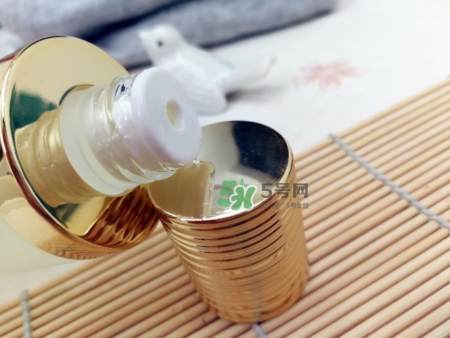 wei蔚藍(lán)之美明王朝御容精華水怎么用_使用方法 wei蔚藍(lán)之美明王朝御容精華水怎么用_使用方法