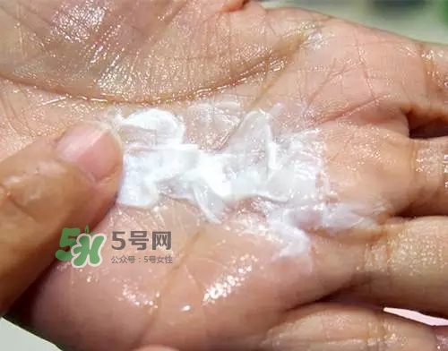 親潤孕婦護(hù)膚品怎么樣？親潤豆乳補(bǔ)水系列好用嗎？
