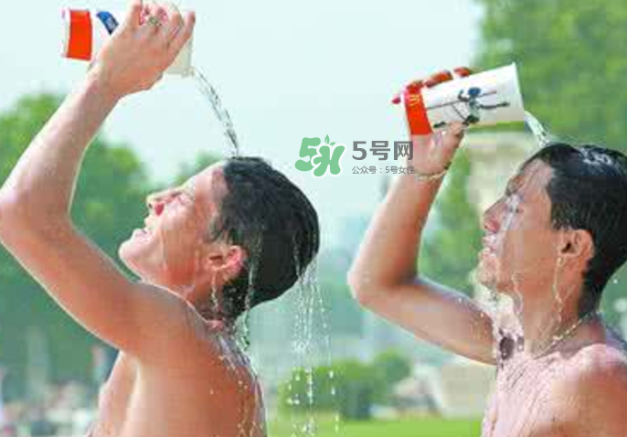 夏天防止中暑吃什么？夏天防中暑喝什么？