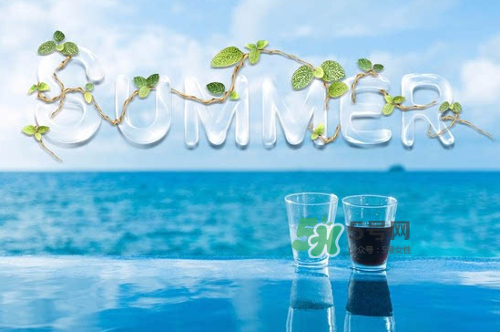 夏天防曬衣什么顏色好？夏天穿什么顏色的防曬衣好？