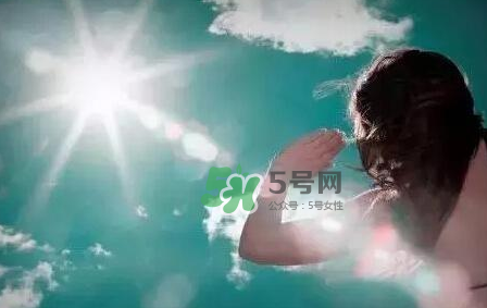 夏天防曬衣什么顏色好？夏天穿什么顏色的防曬衣好？