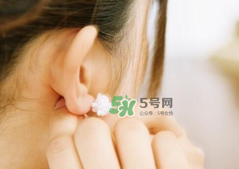 8月份可以打耳洞嗎？八月份可以打耳洞嗎？