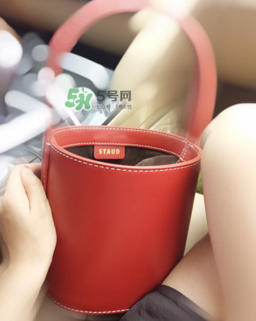staud水桶包多少錢(qián)？staud水桶包專(zhuān)柜價(jià)格