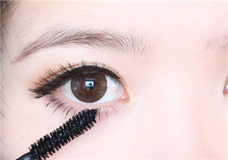 種睫毛會(huì)引起結(jié)膜炎嗎？種睫毛有什么危害？