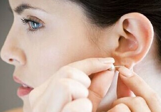 8月份可以打耳洞嗎？八月份可以打耳洞嗎？