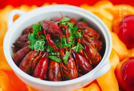 麻辣小龍蝦和西瓜能一起吃嗎？麻辣小龍蝦和西瓜一起吃會(huì)中毒嗎？