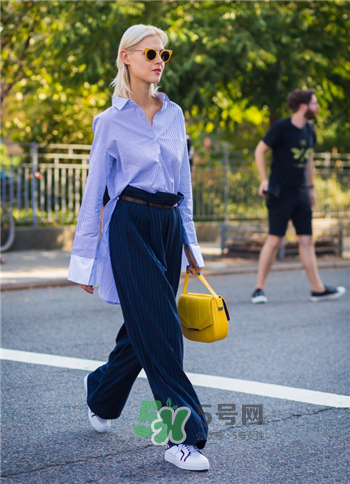 襯衣怎么扎進(jìn)褲子里？襯衣扎進(jìn)褲子里的時尚穿法