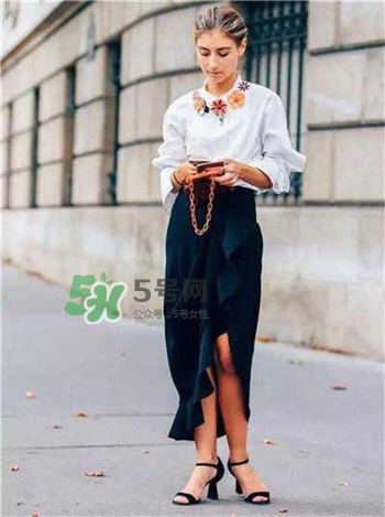 襯衣怎么扎進(jìn)褲子里？襯衣扎進(jìn)褲子里的時尚穿法