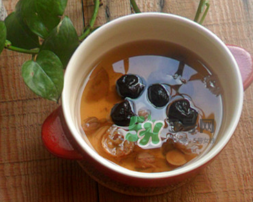 中暑能喝酸梅湯嗎？酸梅湯中暑能不能喝？