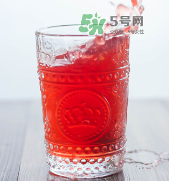 中暑能喝酸梅湯嗎？酸梅湯中暑能不能喝？