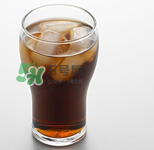 碳酸飲料放冰箱冷凍爆炸 碳酸飲料能放冷凍層嗎？