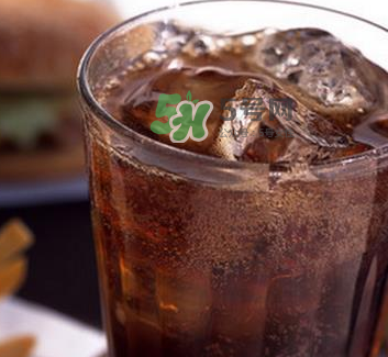 碳酸飲料放冰箱冷凍爆炸 碳酸飲料能放冷凍層嗎？