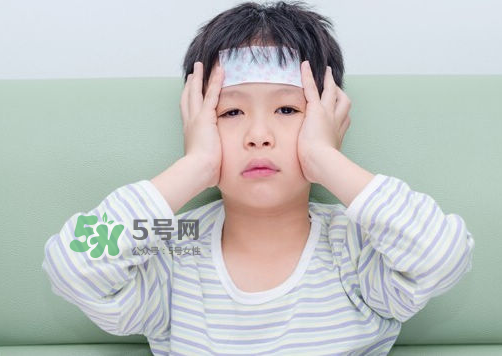 三伏天為什么會(huì)感冒_三伏天感冒怎么辦_三伏天感冒吃什么藥 三伏天為什么會(huì)感冒_三伏天感冒怎么辦_三伏天感冒吃什么藥