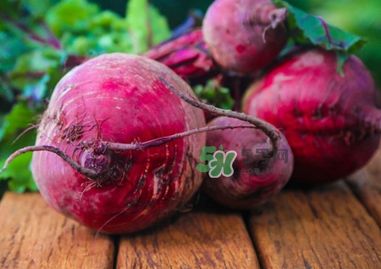 甜菜根有哪些功效？甜菜根什么人不能吃