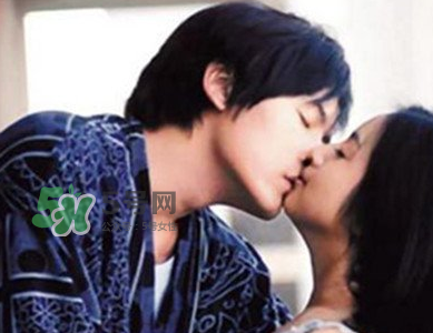 初吻怎么接吻？如何接吻不像初吻？