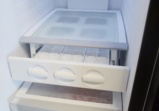 冰箱夏天溫度應該調到幾檔？冰箱里面冰太多怎么辦