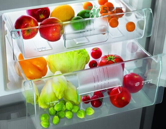 冰箱外殼發(fā)燙正常嗎？冰箱不制冷是怎么回事？