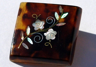 玳瑁怎么辨別真假？玳?？梢哉此畣?><p><strong>玳瑁怎么辨別真假？玳?？梢哉此畣?/strong></p></a></li> 	     </ul>
		</div>
	   <div   id=