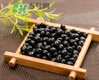 黑豆怎么吃促進(jìn)排卵？什么時(shí)候吃黑豆促排卵？