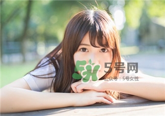 夏季干枯毛躁頭發(fā)怎么辦?護理夏季頭發(fā) 夏季干枯毛躁頭發(fā)怎么辦?護理夏季頭發(fā)