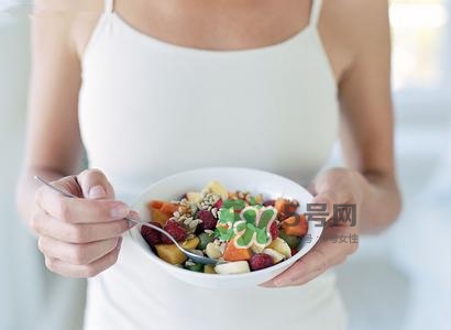 坐月子吃素應(yīng)該吃什么？吃素坐月子怎么坐？