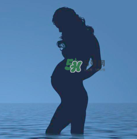 胎兒過(guò)大順產(chǎn)會(huì)怎么樣？胎兒過(guò)大必須剖腹產(chǎn)嗎？