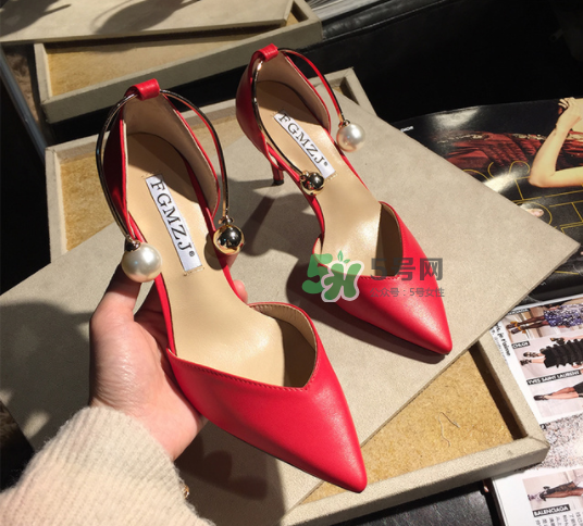 閏六月給老婆買什么？閏六月為什么要給老婆買紅鞋？