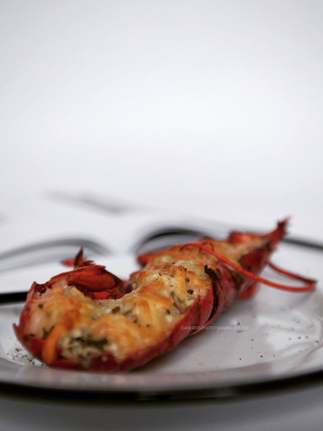 蒜蓉芝士焗波士頓龍蝦怎么做 蒜蓉波士頓龍蝦的做法 蒜蓉芝士焗波士頓龍蝦怎么做 蒜蓉波士頓龍蝦的做法