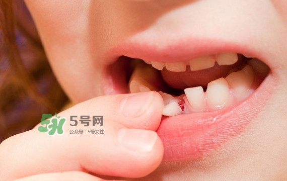 牙齒松動可以重新長牢固嗎？牙齒松動可以修復(fù)嗎