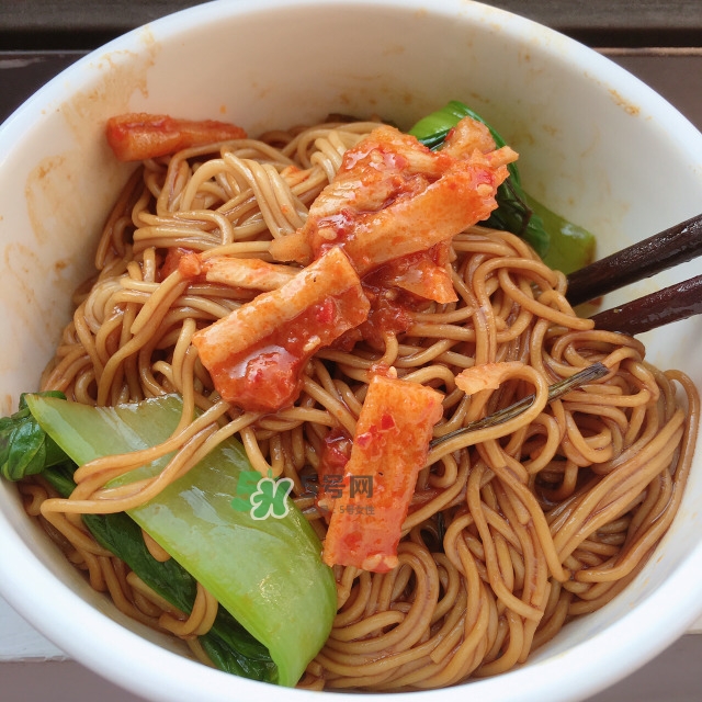 蔥油拌面的做法 蔥油拌面怎么做 蔥油拌面的做法 蔥油拌面怎么做