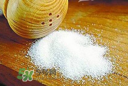 一天吃多少鹽合適？鹽吃多了有什么危害