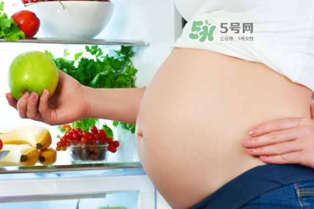 頭胎有妊娠線二胎沒(méi)有是因?yàn)閷殞毿詣e不一樣嗎？