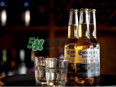 科羅娜啤酒為什么要放檸檬？科羅娜啤酒怎么喝