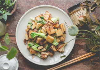 隔夜菜放冰箱能吃嗎？吃隔夜菜有哪些危害？