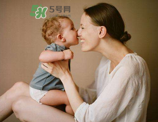 八月份坐月子可以開空調(diào)嗎？8月份坐月子可以開空調(diào)嗎？