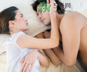 夫妻經(jīng)常親熱有哪些好處？夫妻性生活重要嗎？